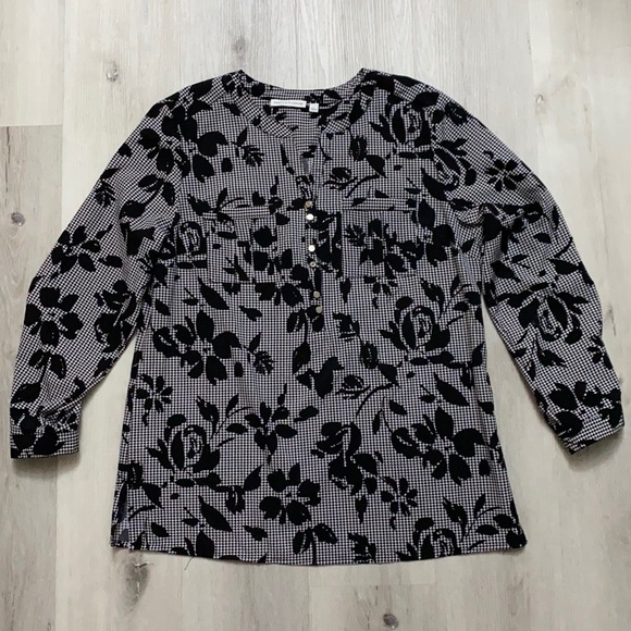 Black and White Pattern Top - Picture 1 of 13